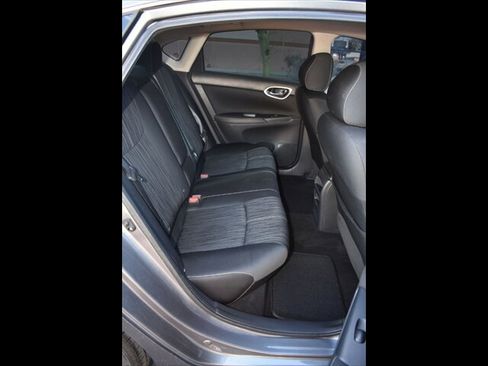 Used 2017 Nissan Sentra SV w/ Driver's Assist Package image 24