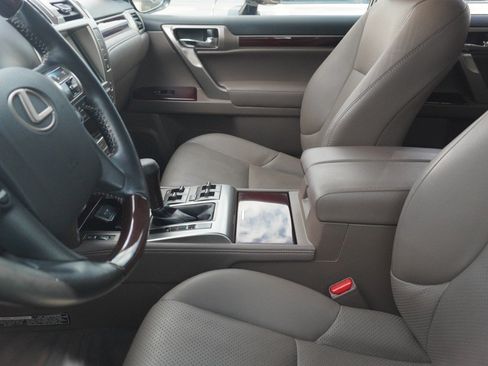 Used 2018 Lexus GX 460 Luxury AWD/4WD image 8