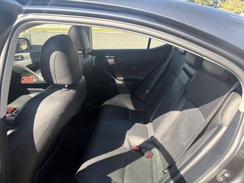Used 2007 Lexus IS 250 AWD w/ Preferred Accessory Pkg image 12