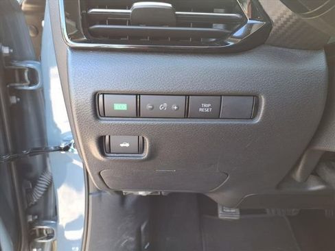 Used 2024 Nissan Sentra SR FWD image 14