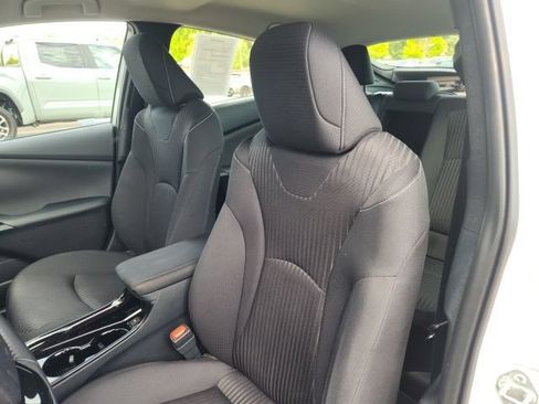 Used 2022 Toyota Prius Prime LE FWD image 16