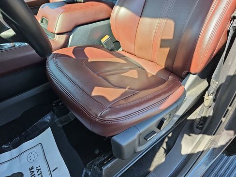 Used 2024 Ford Expedition Limited image 34