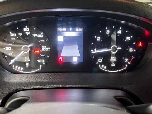 Used 2024 RAM ProMaster 2500 w/ Convenience Group FWD image 28