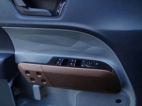 Certified 2024 Ford Maverick Lariat w/ 4K Tow Package image 13