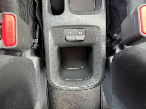 Used 2023 Nissan Kicks S FWD image 28