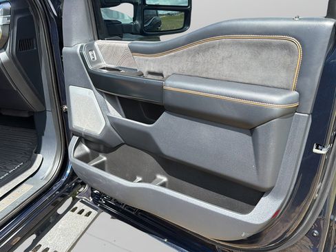 Used 2024 Ford F350 Platinum w/ Tremor Off-Road Package AWD/4WD image 9