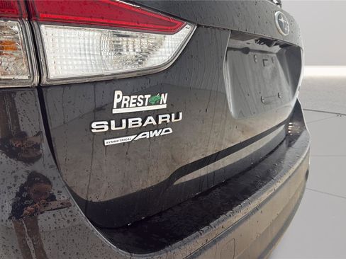 Used 2023 Subaru Forester Premium image 24