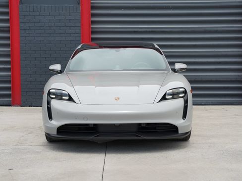Used 2023 Porsche Taycan RWD image 5