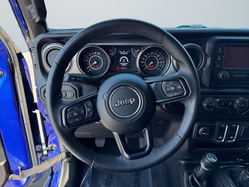 Used 2019 Jeep Wrangler Sport AWD/4WD image 12
