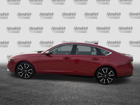 Used 2023 Honda Accord Touring image 7