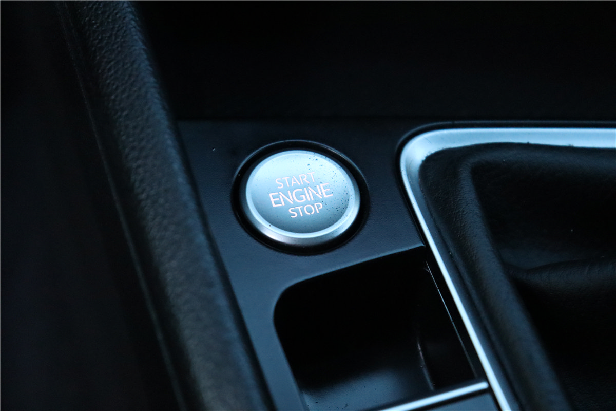 Used 2021 Volkswagen Jetta GLI FWD image 38