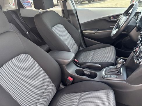 Used 2018 Hyundai Kona SEL image 15