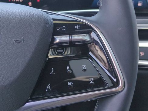 Certified 2024 Cadillac Lyriq Tech RWD image 28