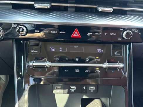 Used 2024 Kia Carnival SX Prestige image 22