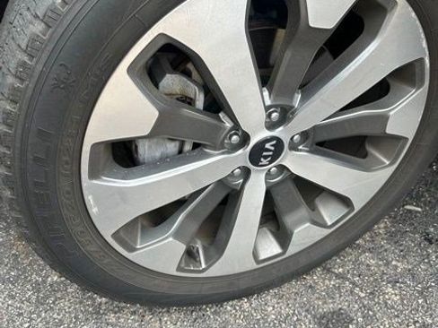 Used 2020 Kia Telluride EX w/ EX Premium Package FWD image 15