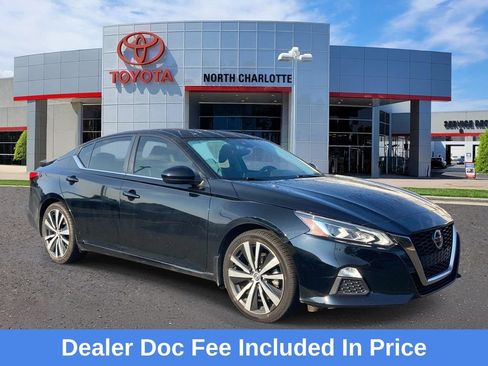 Used 2022 Nissan Altima 2.5 SR FWD image 1