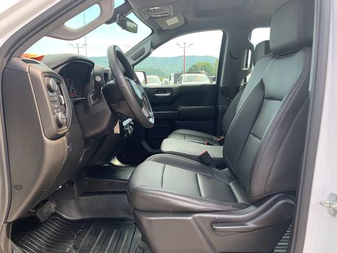 Used 2020 Chevrolet Silverado 1500 W/T w/ WT Safety Package AWD/4WD image 9