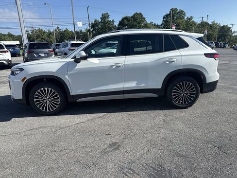 New 2025 Volkswagen Tiguan S image 3