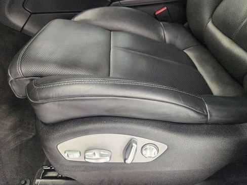 Used 2022 Porsche Macan AWD/4WD image 23