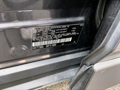 Used 2024 Toyota RAV4 XLE AWD/4WD image 33