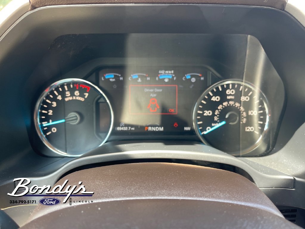 Used 2020 Ford F150 Lariat RWD image 4