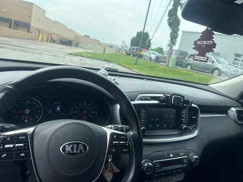 Used 2019 Kia Sorento AWD V6 w/ Option Group 020 image 2