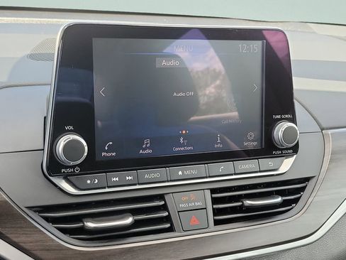 Used 2024 Nissan Altima 2.5 SV image 21