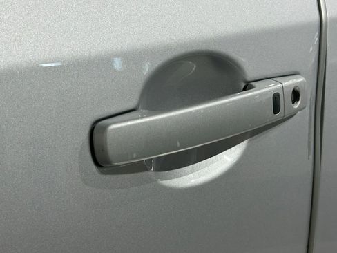 Used 2008 Nissan Sentra SE-R w/ Sunroof Pkg FWD image 18
