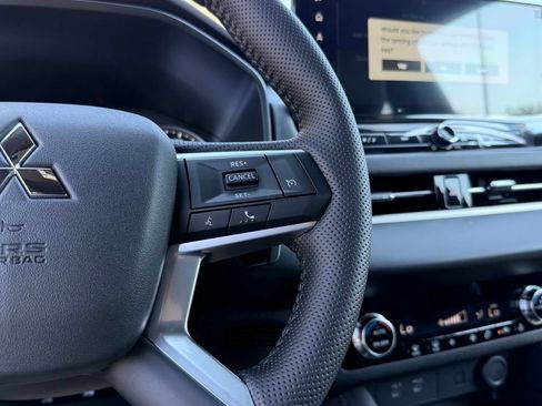 New 2026 Mitsubishi Outlander LE FWD image 22