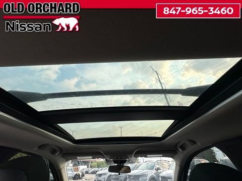 Used 2025 Nissan Kicks SR w/ SR Premium Package AWD/4WD image 15