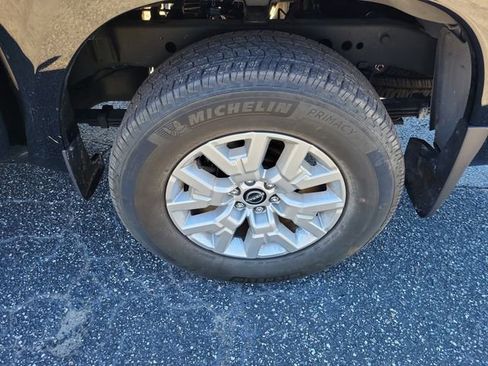 Used 2023 Nissan Frontier SV w/ SV Convenience Package image 6