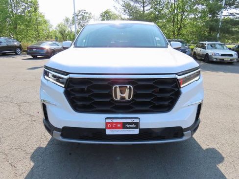 New 2025 Honda Pilot EX-L image 6