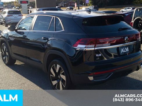 Used 2024 Volkswagen Atlas Cross Sport SE image 10