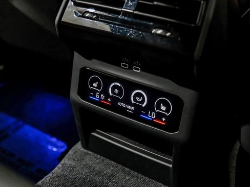 Used 2025 BMW M5 w/ Carbon Package image 36