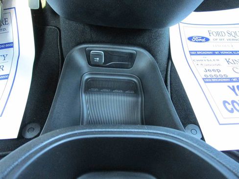 New 2025 Chrysler Pacifica Select image 29