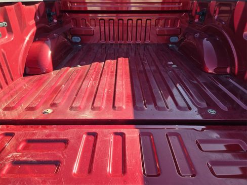 Used 2015 Ford F150 Lariat image 32