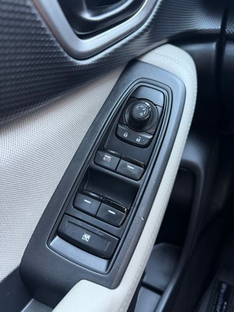 Used 2023 Subaru Forester AWD/4WD image 21