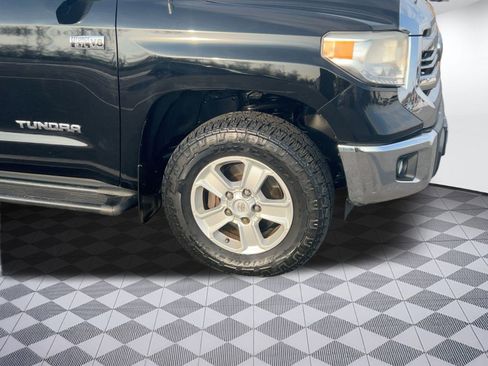 Used 2016 Toyota Tundra SR5 w/ SR5 Upgrade Package image 11