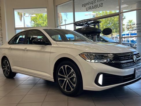 Used 2024 Volkswagen Jetta Sport FWD image 7