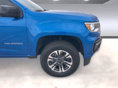Used 2021 Chevrolet Colorado Z71 w/ Safety Package image 11