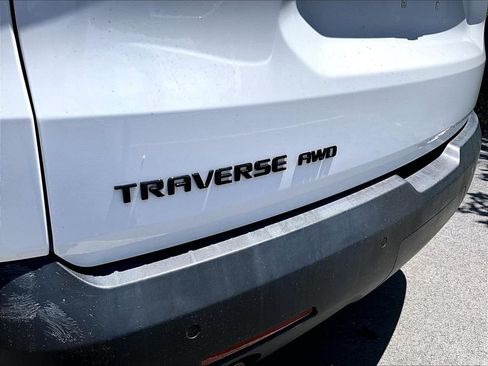 Used 2023 Chevrolet Traverse RS AWD/4WD image 28