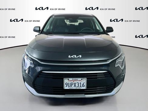 Certified 2025 Kia Niro LX FWD image 2