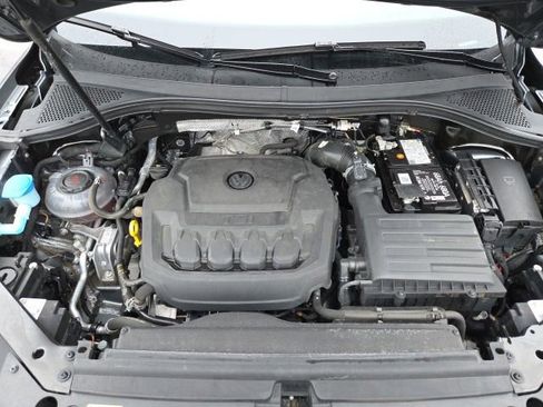 Certified 2024 Volkswagen Tiguan SE image 27