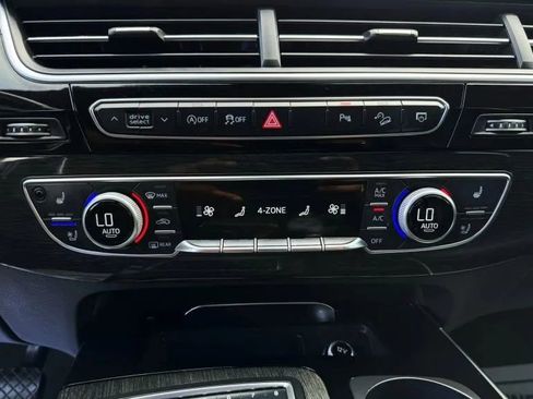 Used 2018 Audi Q7 3.0T Prestige w/ Prestige Package AWD/4WD image 35