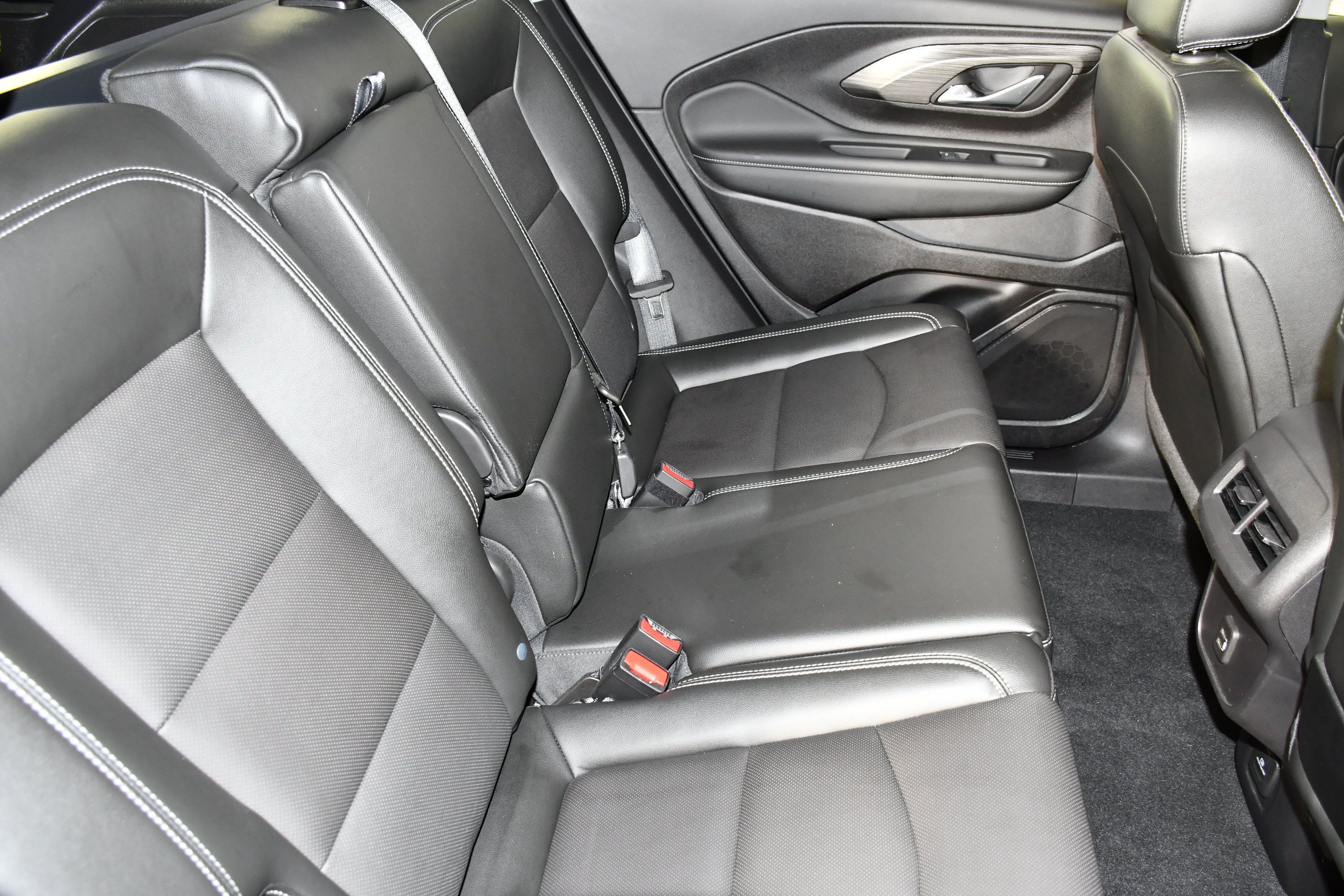 Used 2024 GMC Terrain SLT w/ Tech Package AWD/4WD image 47