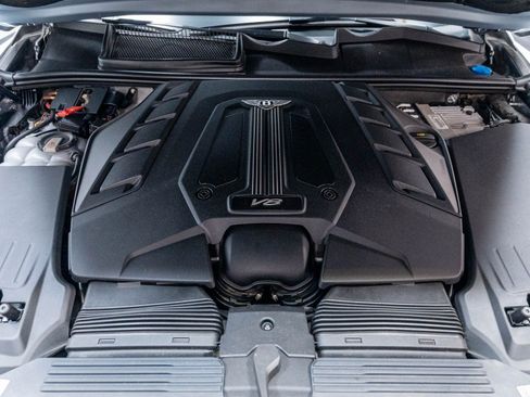 Used 2020 Bentley Bentayga AWD/4WD image 53