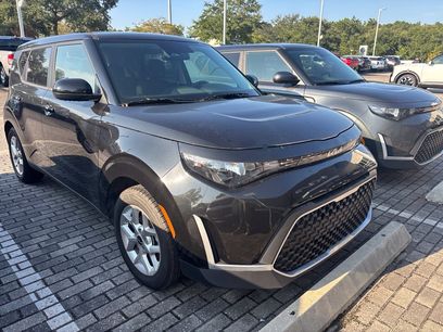 Used 2025 Kia Soul LX w/ LX Technology Package