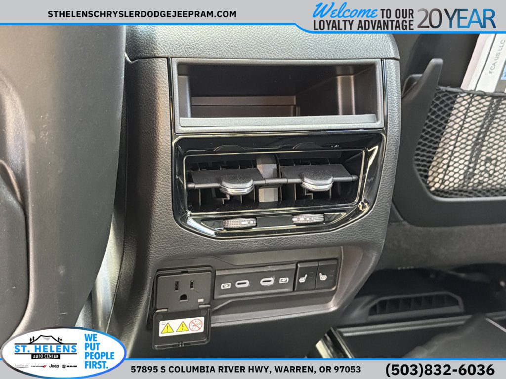 New 2026 Jeep Grand Cherokee Limited AWD/4WD image 16