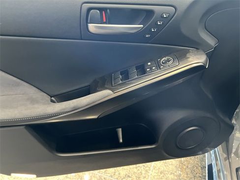 Used 2022 Lexus IS 500 image 11