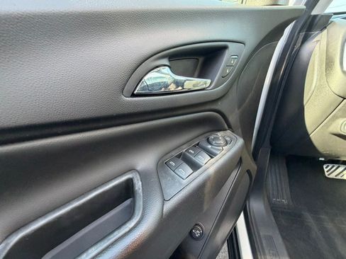 Used 2021 Chevrolet Equinox LT AWD/4WD image 10